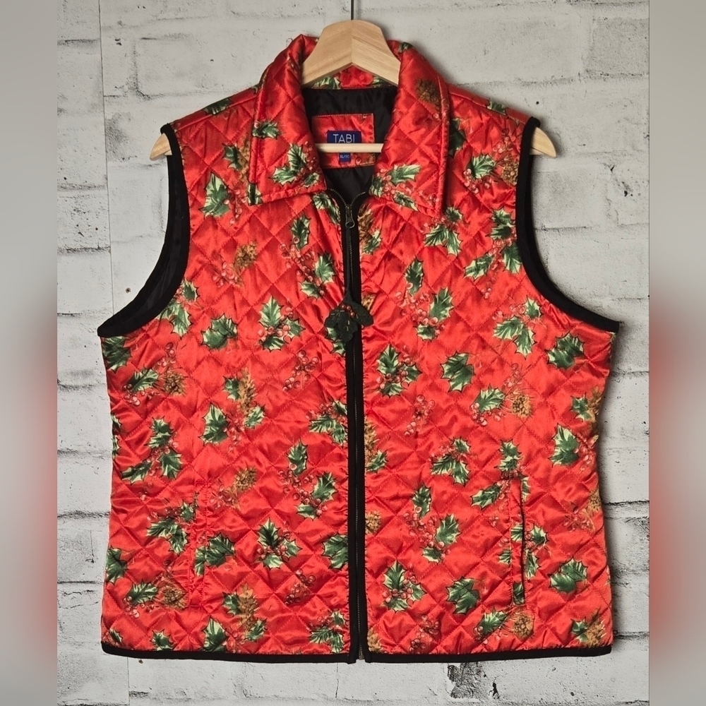 TABi Quilted Red Holiday Print Vest